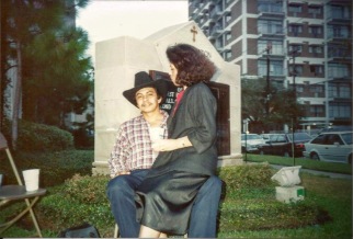 Mami y Papi bien enamorados! My parents would go on to set a fantastic example of what a marriage should be like. 